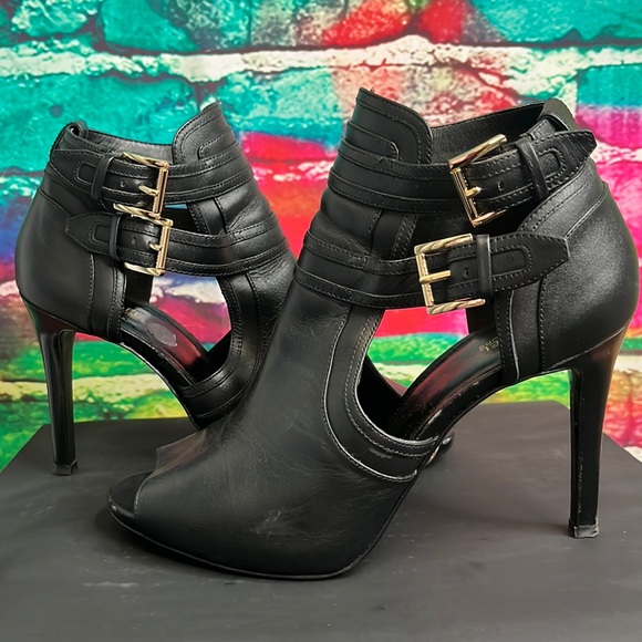 MICHAEL MICHAEL KORS
Blaze Peep-Toe Dress Booties - Picture 2 of 13